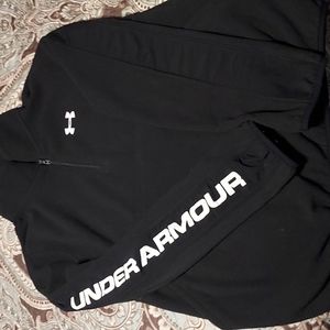 😺4/$25. Boys Under Armor Fleece & Hoodie